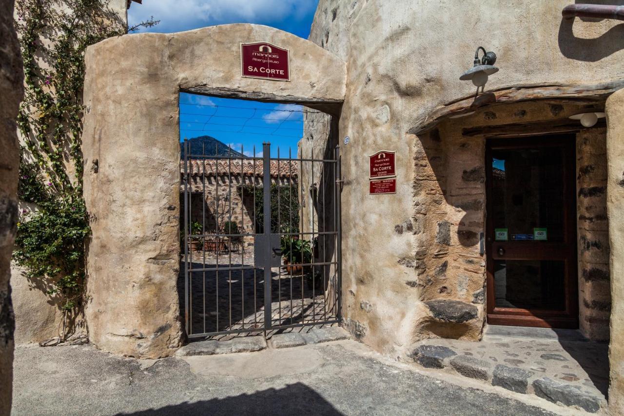 Albergo Diffuso Mannois Орозеи Экстерьер фото