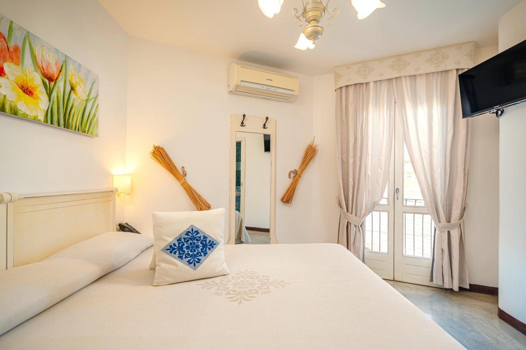Albergo Diffuso Mannois Орозеи Экстерьер фото