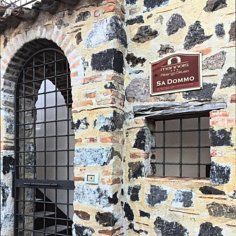 Albergo Diffuso Mannois Орозеи Экстерьер фото