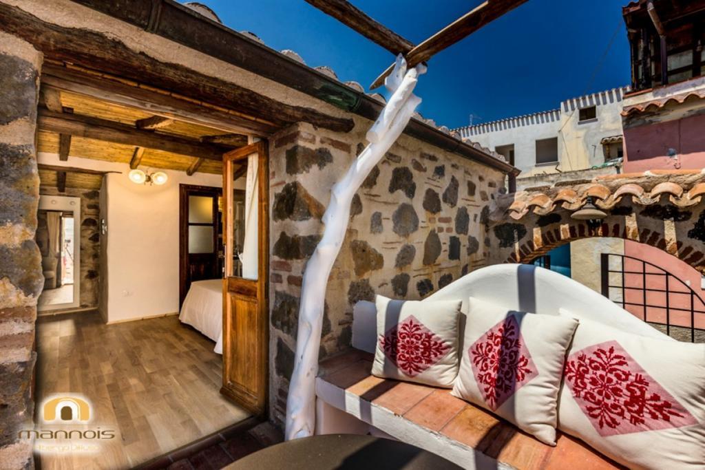 Albergo Diffuso Mannois Орозеи Экстерьер фото