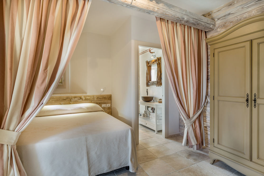 Albergo Diffuso Mannois Орозеи Экстерьер фото