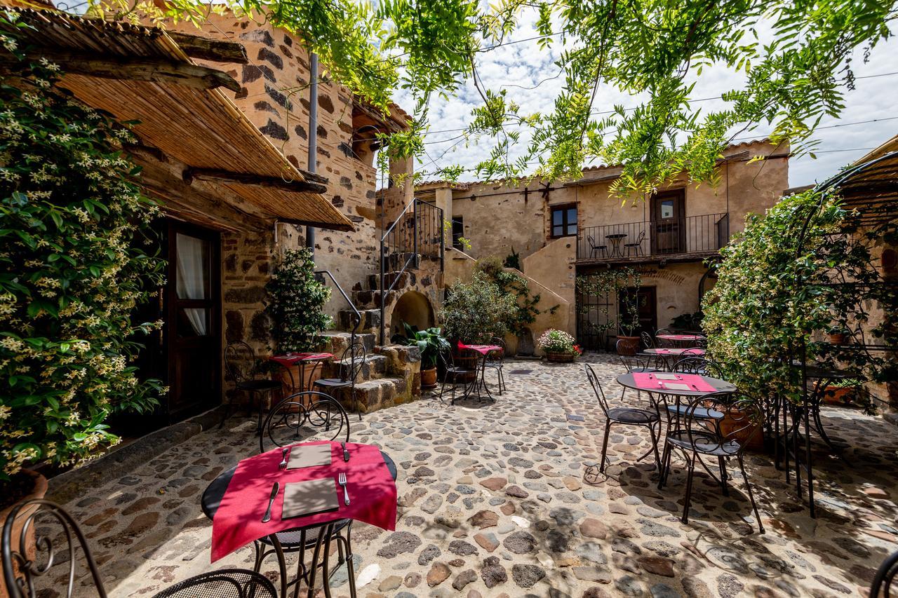 Albergo Diffuso Mannois Орозеи Экстерьер фото