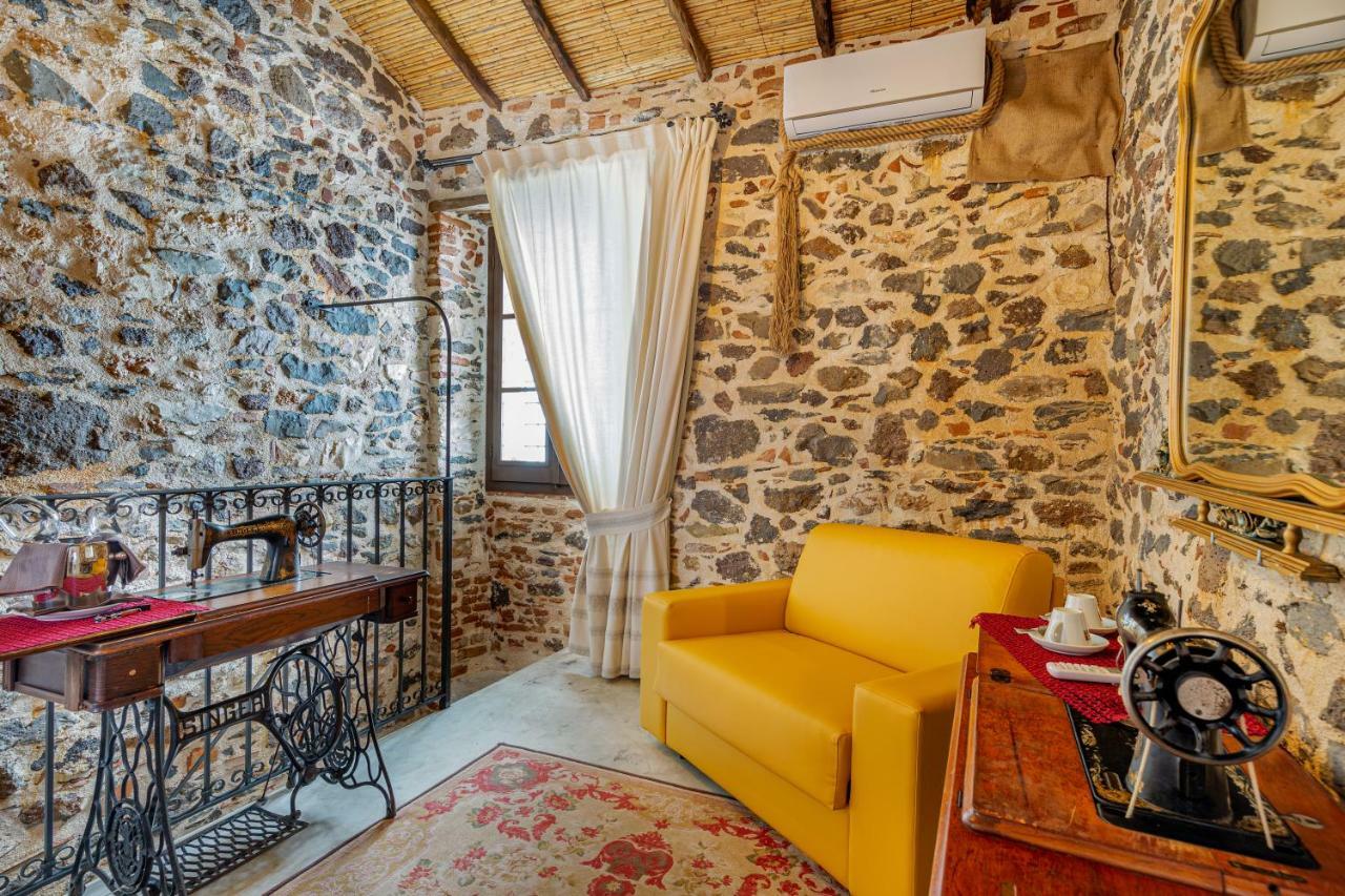 Albergo Diffuso Mannois Орозеи Экстерьер фото