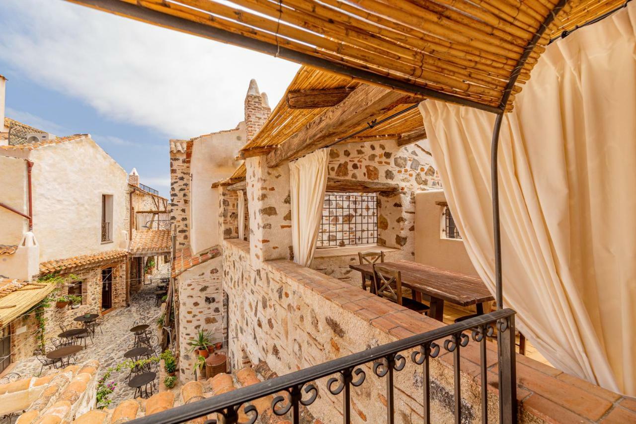 Albergo Diffuso Mannois Орозеи Экстерьер фото