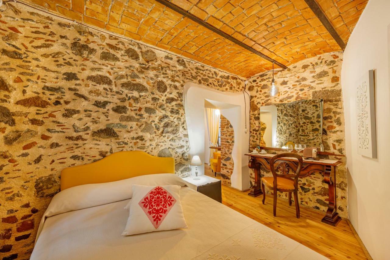 Albergo Diffuso Mannois Орозеи Экстерьер фото