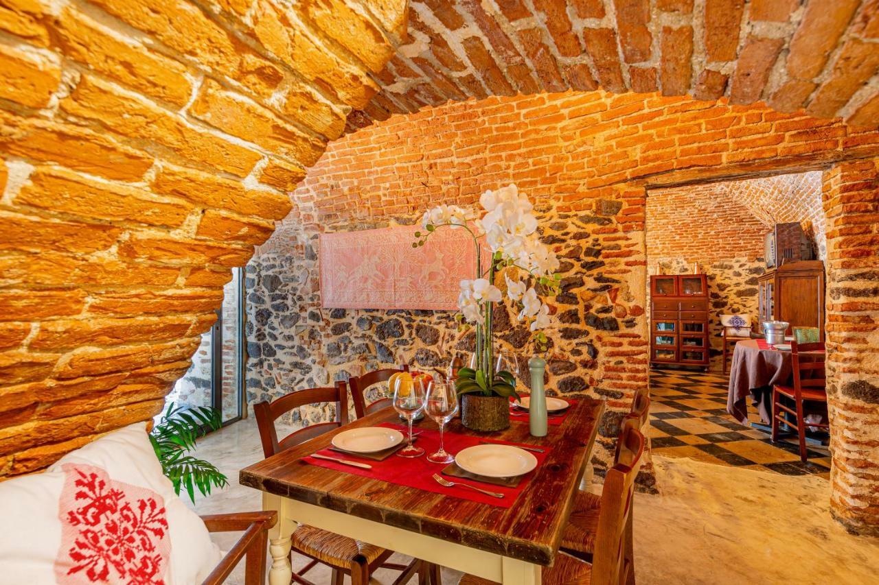 Albergo Diffuso Mannois Орозеи Экстерьер фото